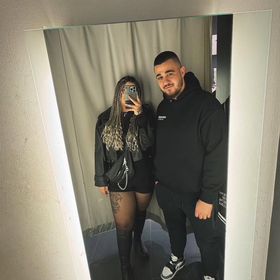 georgelovesara