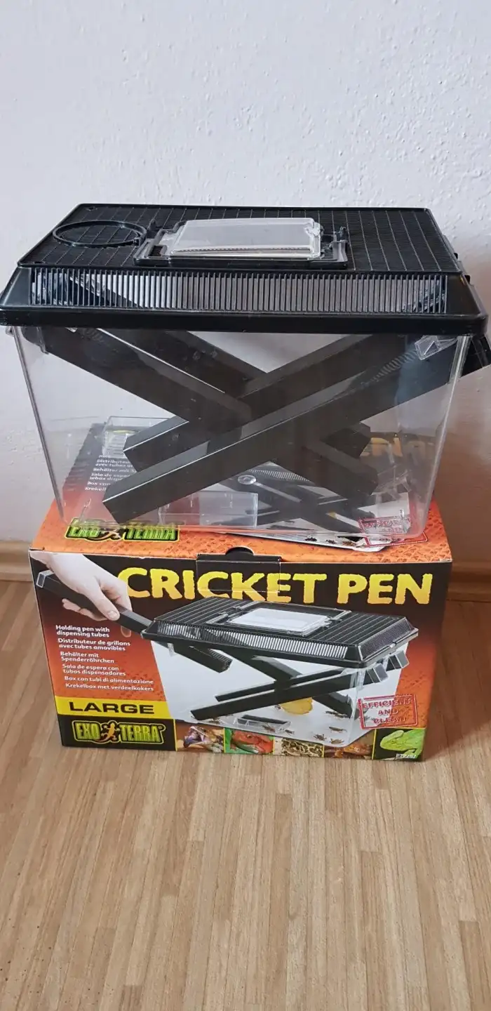 Box pro chov a dávkování cvrčků