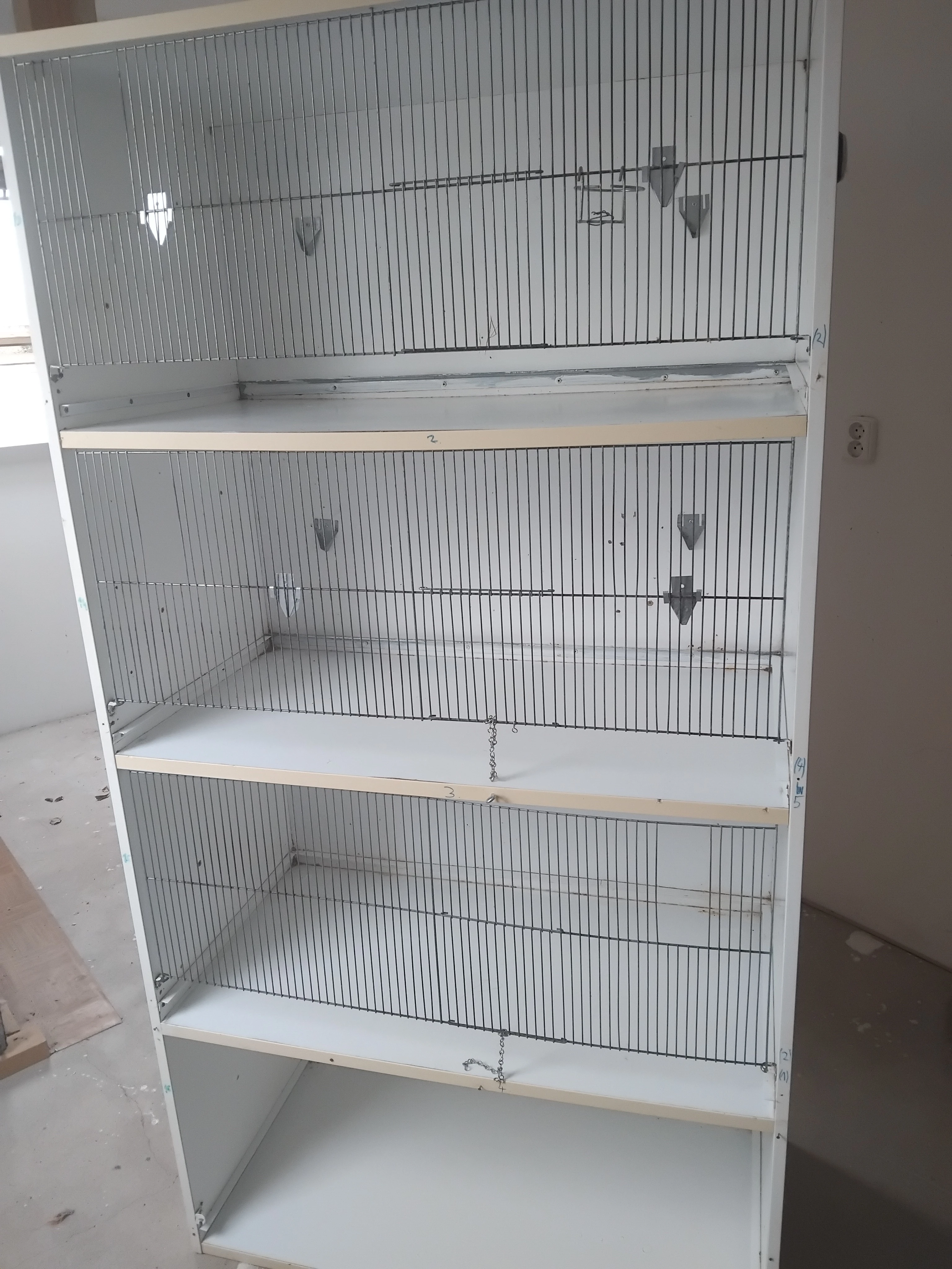 Bednove klece,  voliery