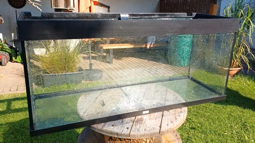 Akvarium Juwel Rio 240 litrů černé s rámečkem a Juwel filtrem-kvalitní