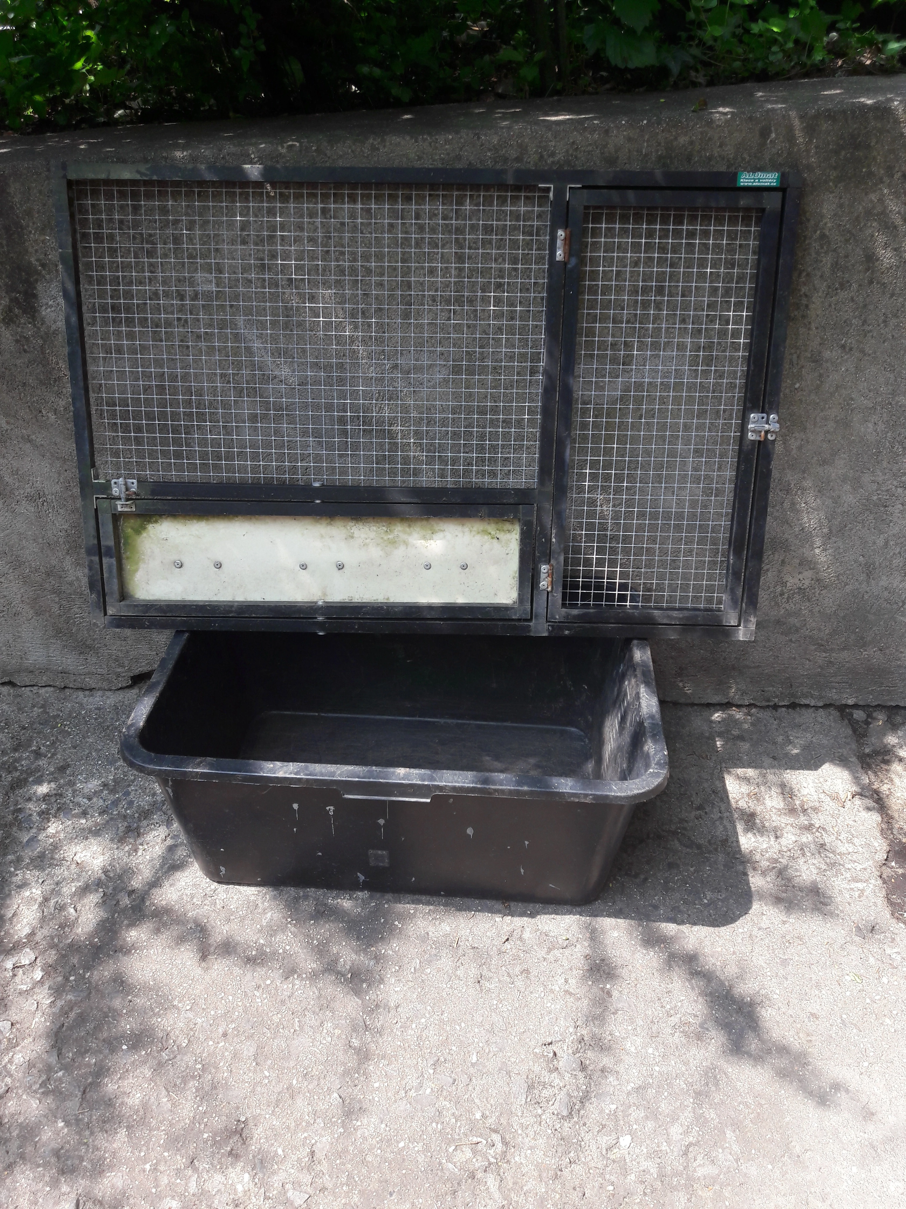 Prodám klece na chov papoušků