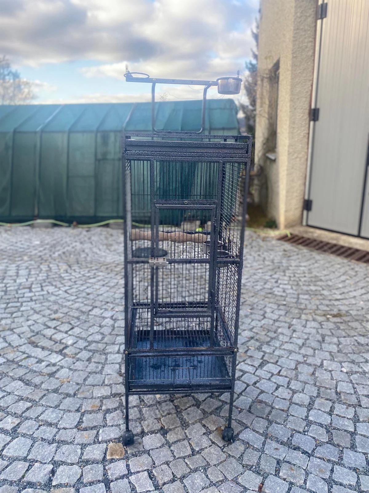 Klec stredni velikosti