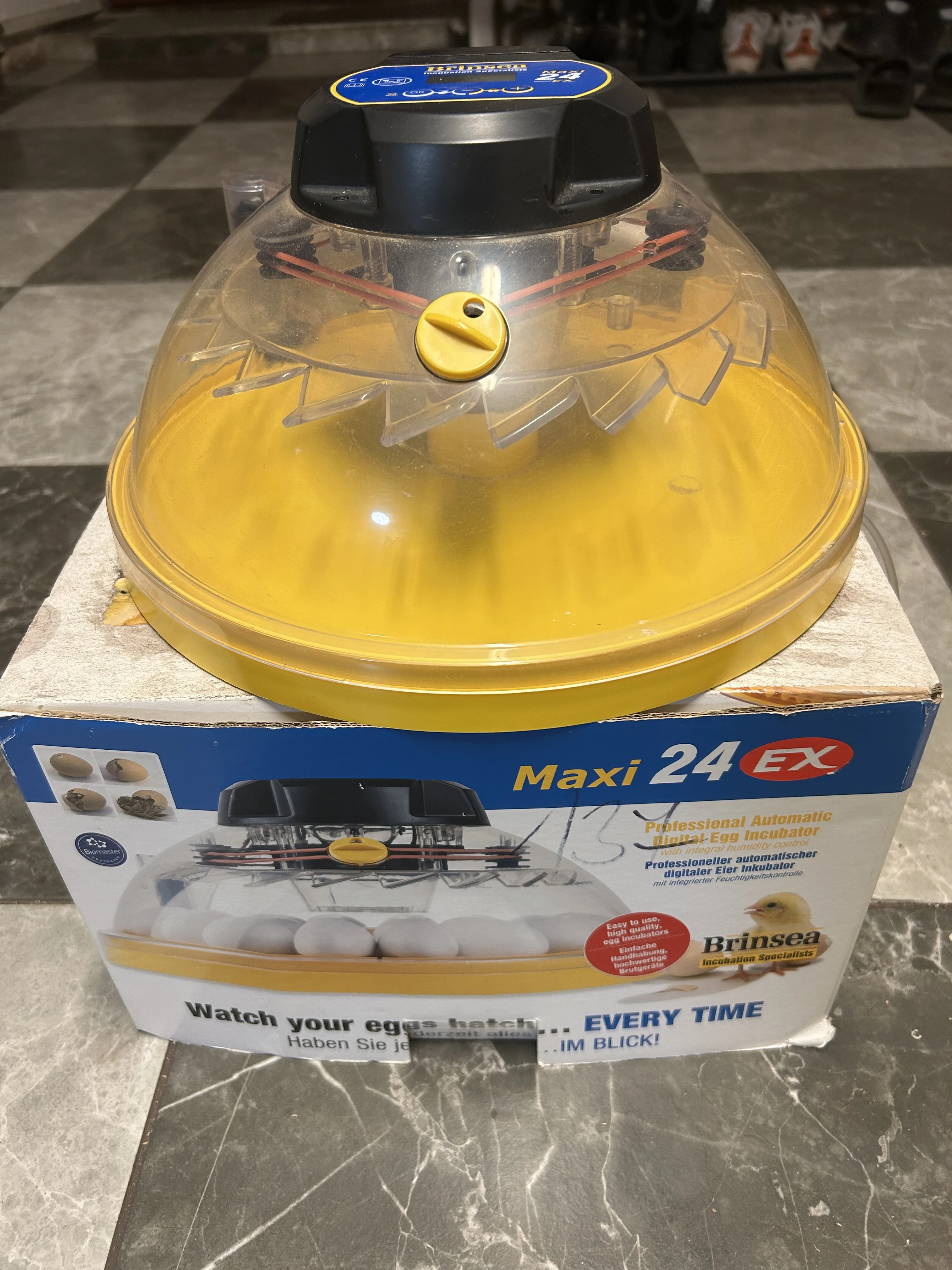 Prodám líheň Brinsea maxi 24 ex