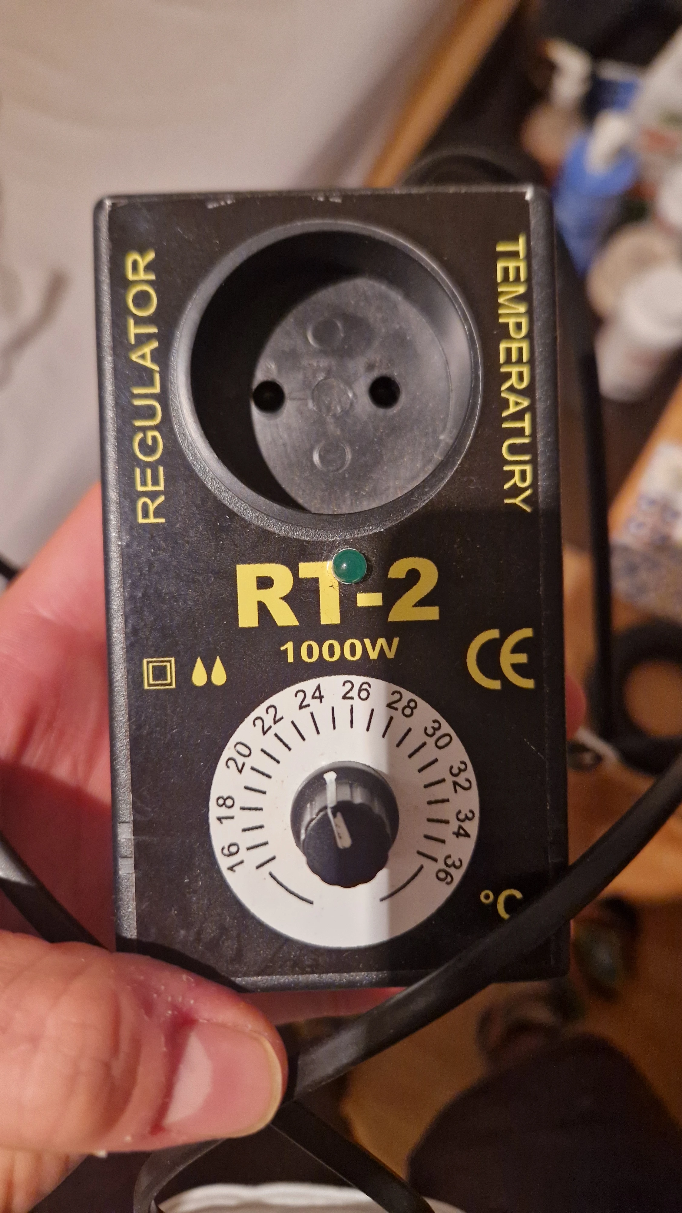 Termostat rt-2 a topný kabel