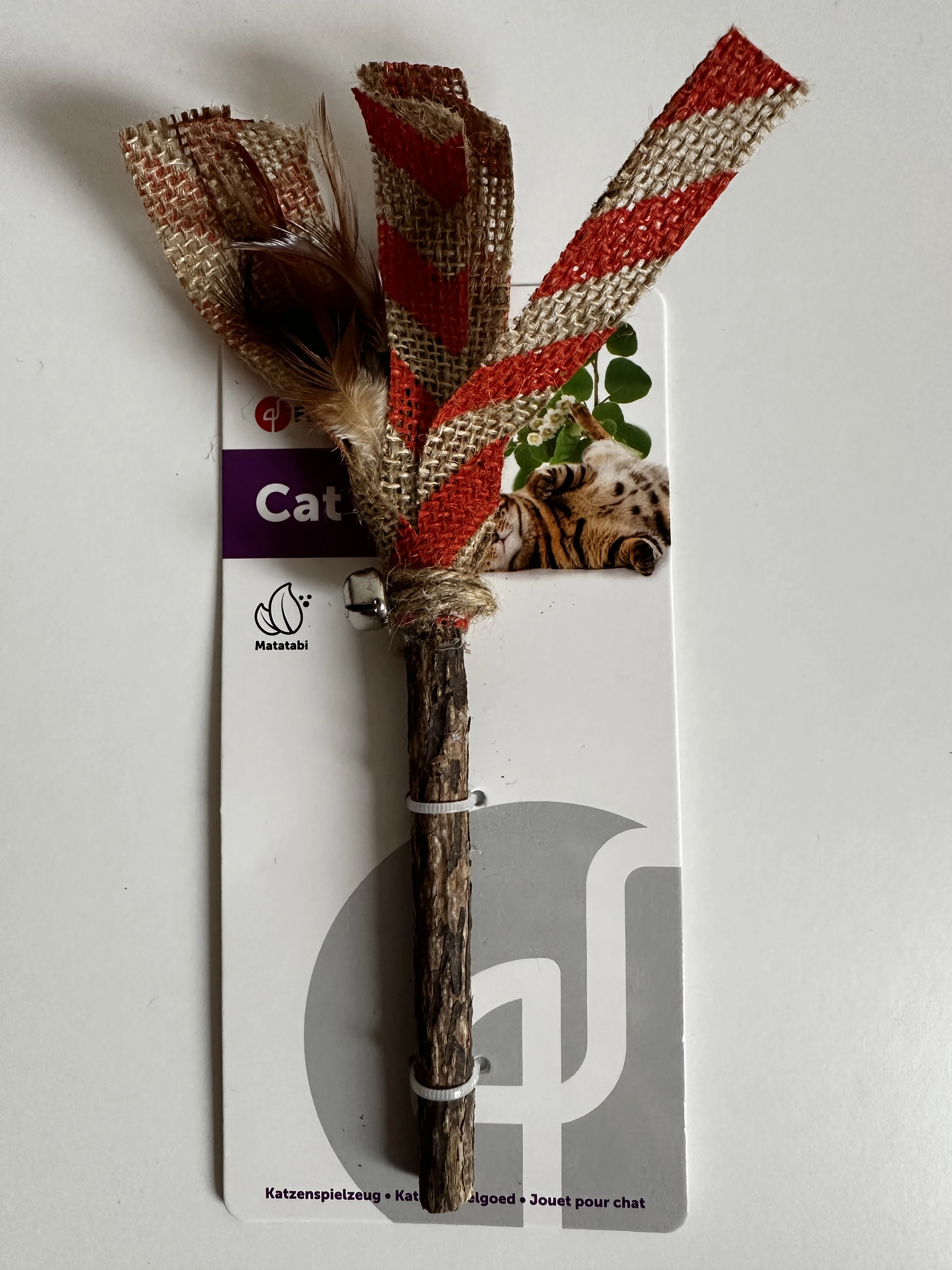 Hračka pro kočky – mávátko z matatabi se zvonkem