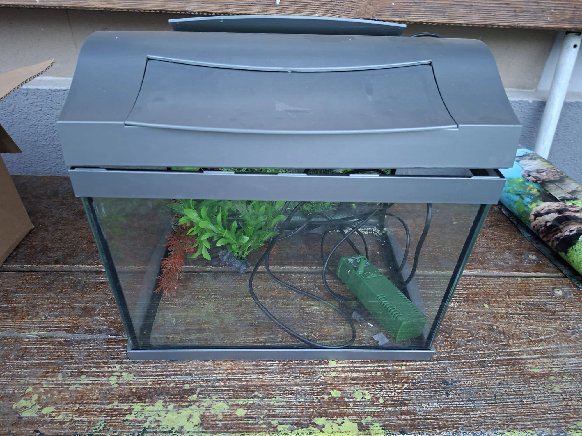 Akvarijní potřeby