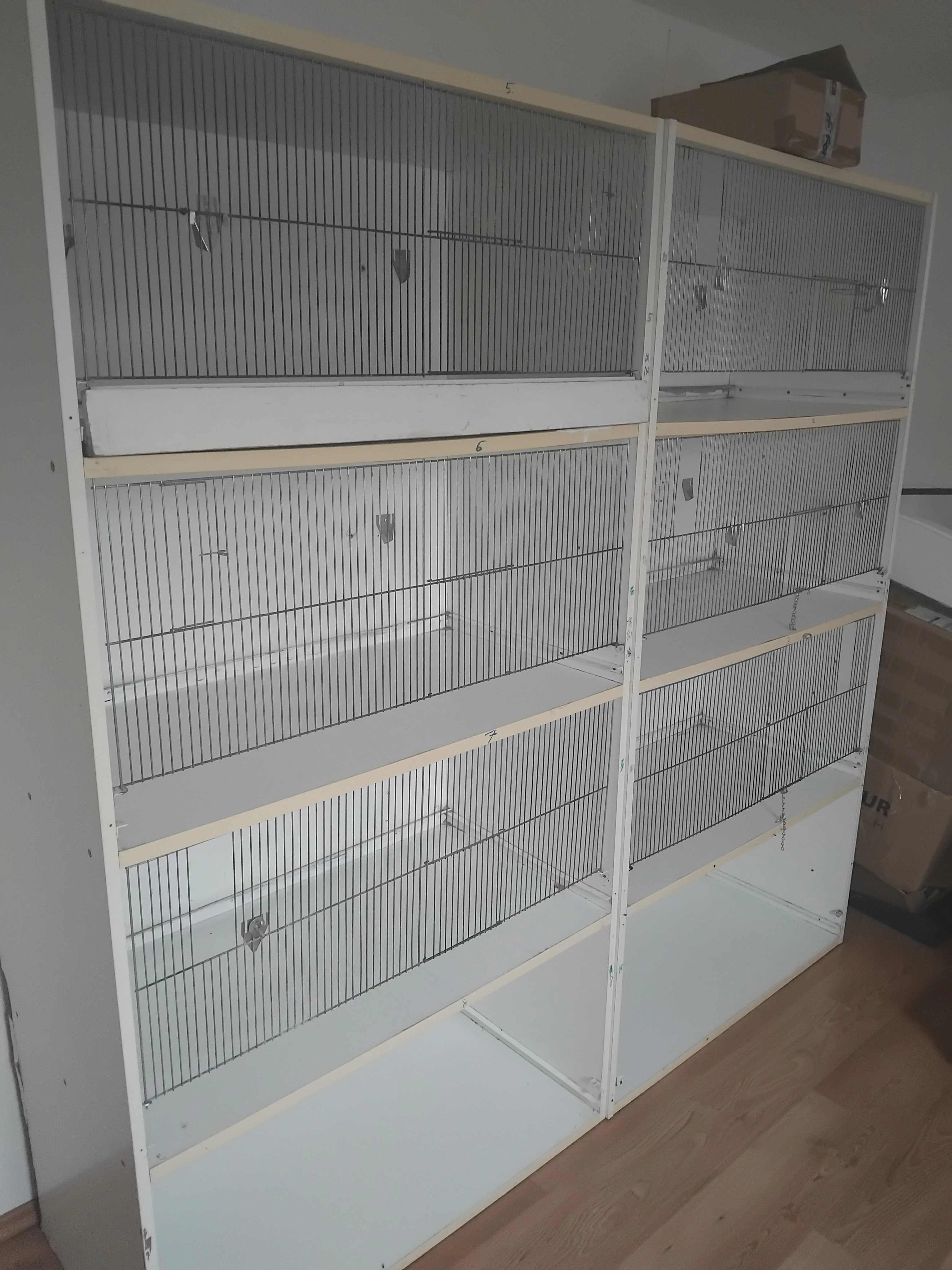 Bednové klece , boxy