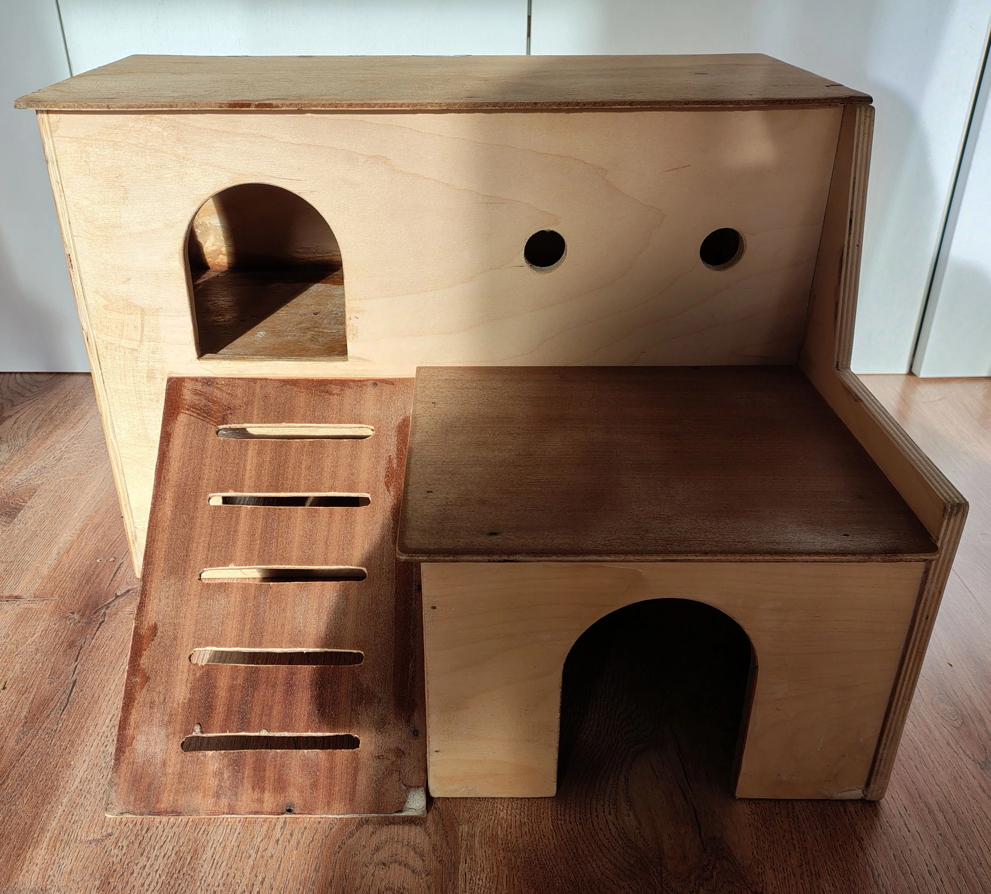 Prostorný dřevěný domek/domeček/ vila pro morče 45x51x36 cm