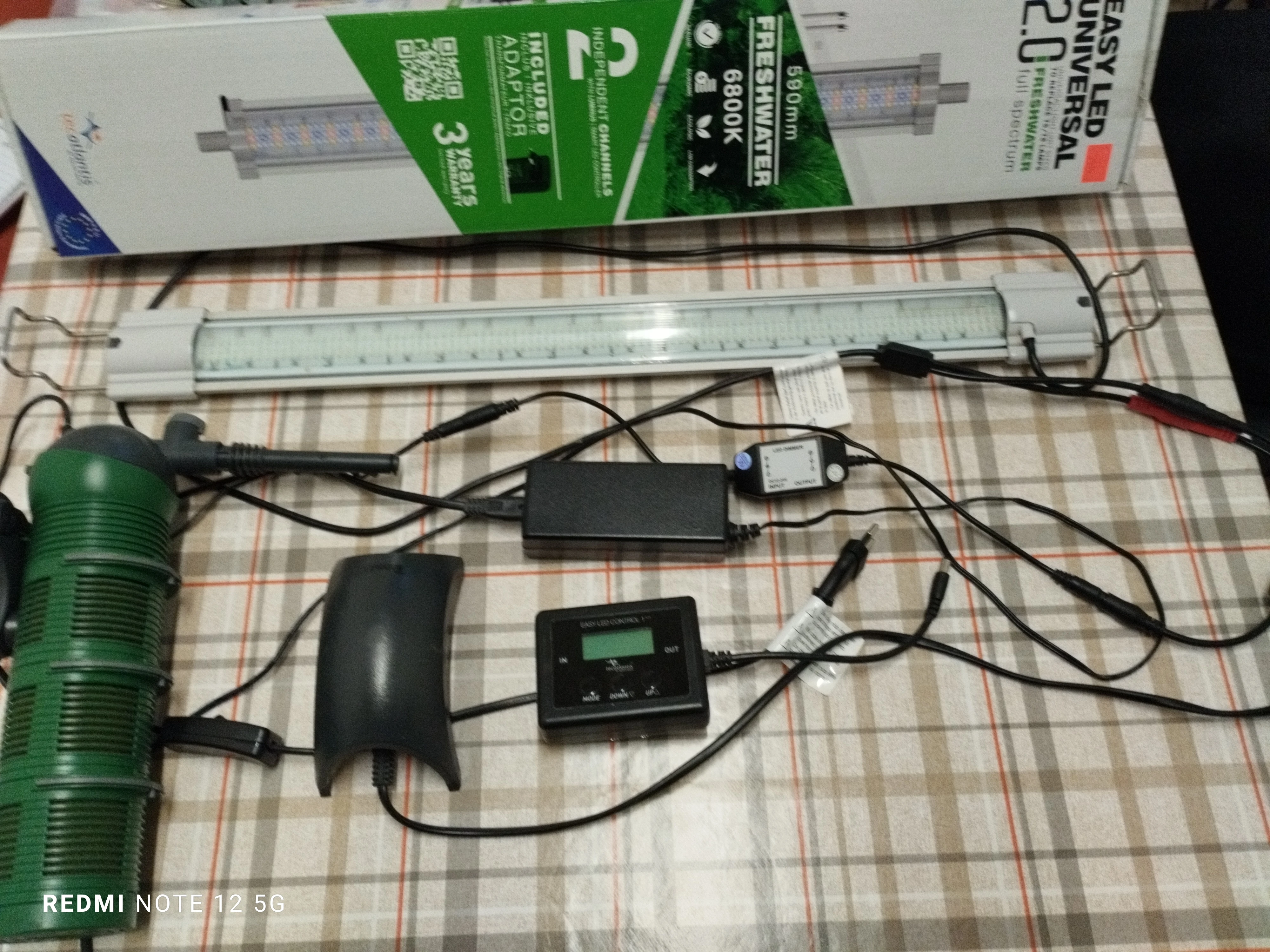 Osvětlení,filtr, vzduchovani.