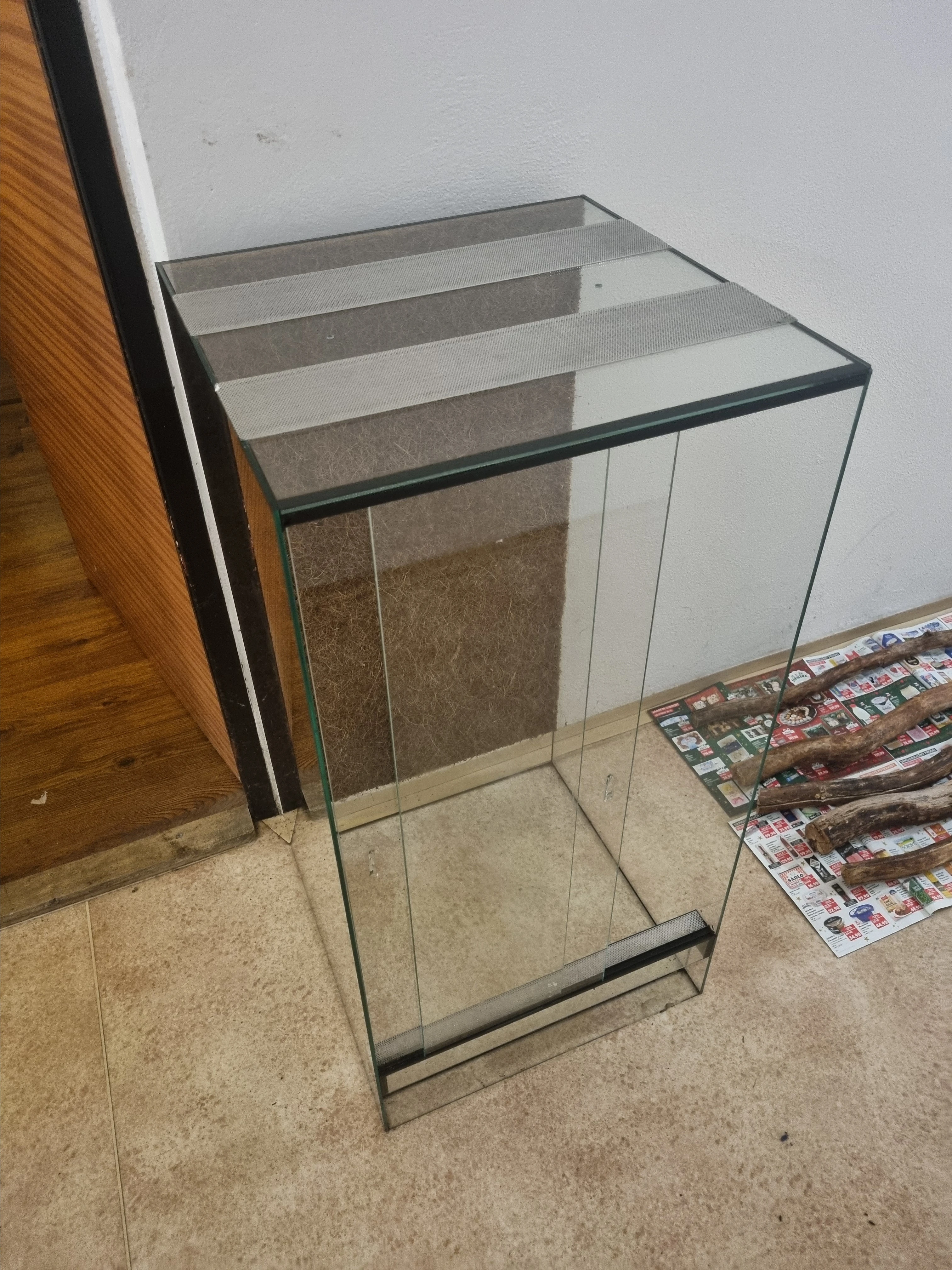 Prodám terárium 50x50x100