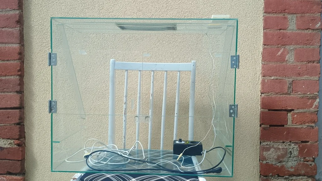 Prodám inkubátor š - 60, v - 51, h - 30 cm