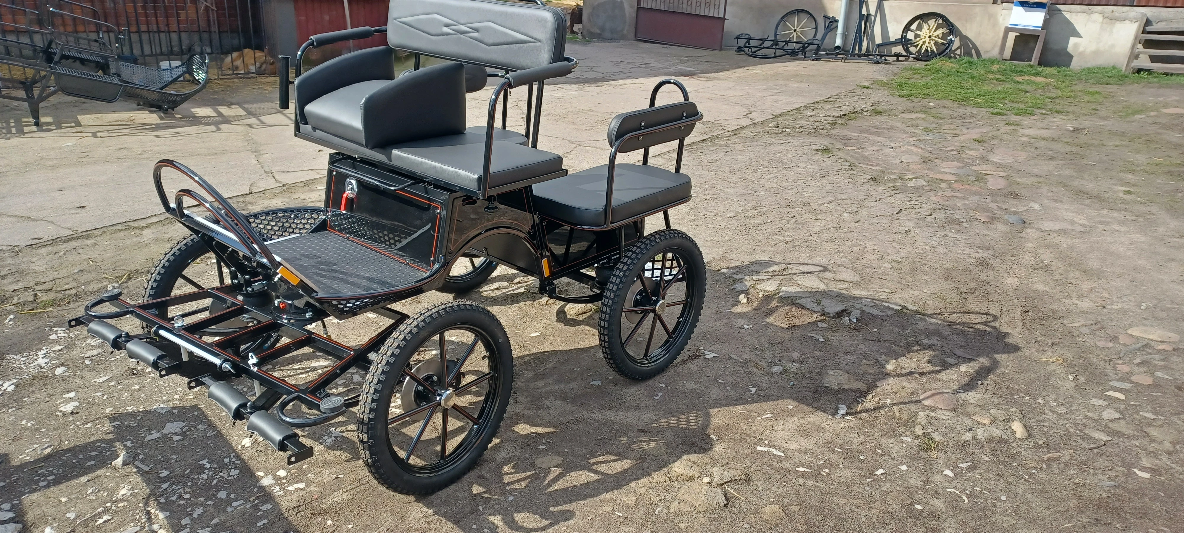 Bryčka, maraton, kočár, koňský povoz za malé koně