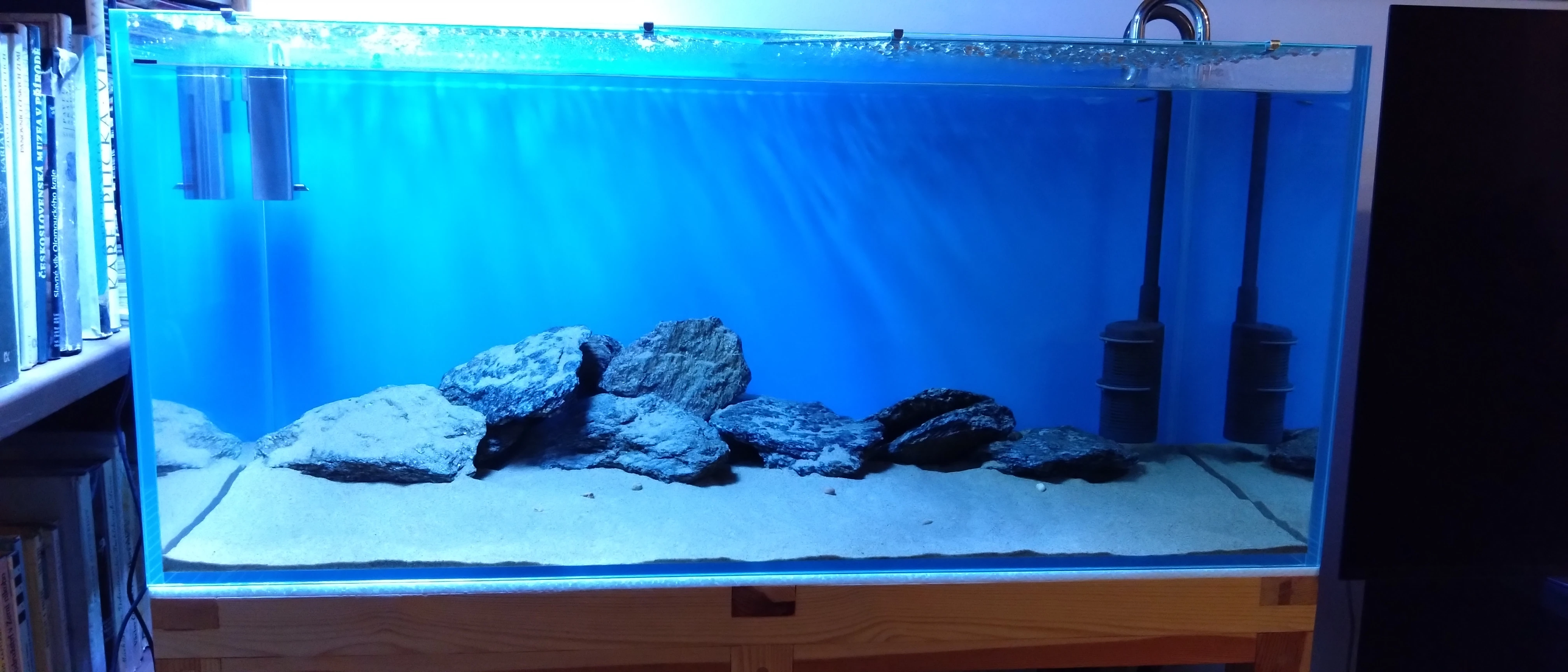 Kvalitní akvarijní set 275l