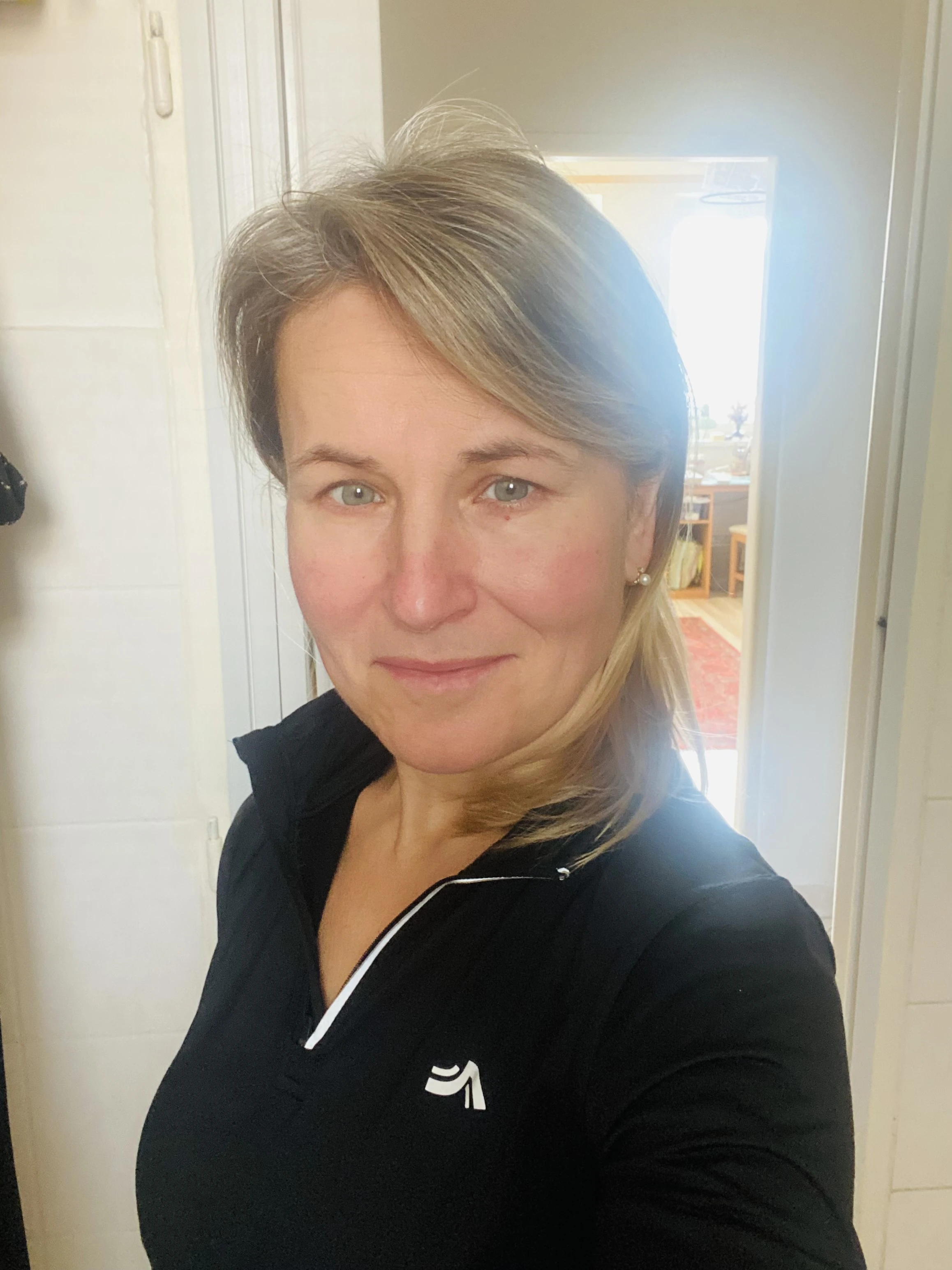 Je mezi vámi myslivec, který by chtěl myslivečku ?