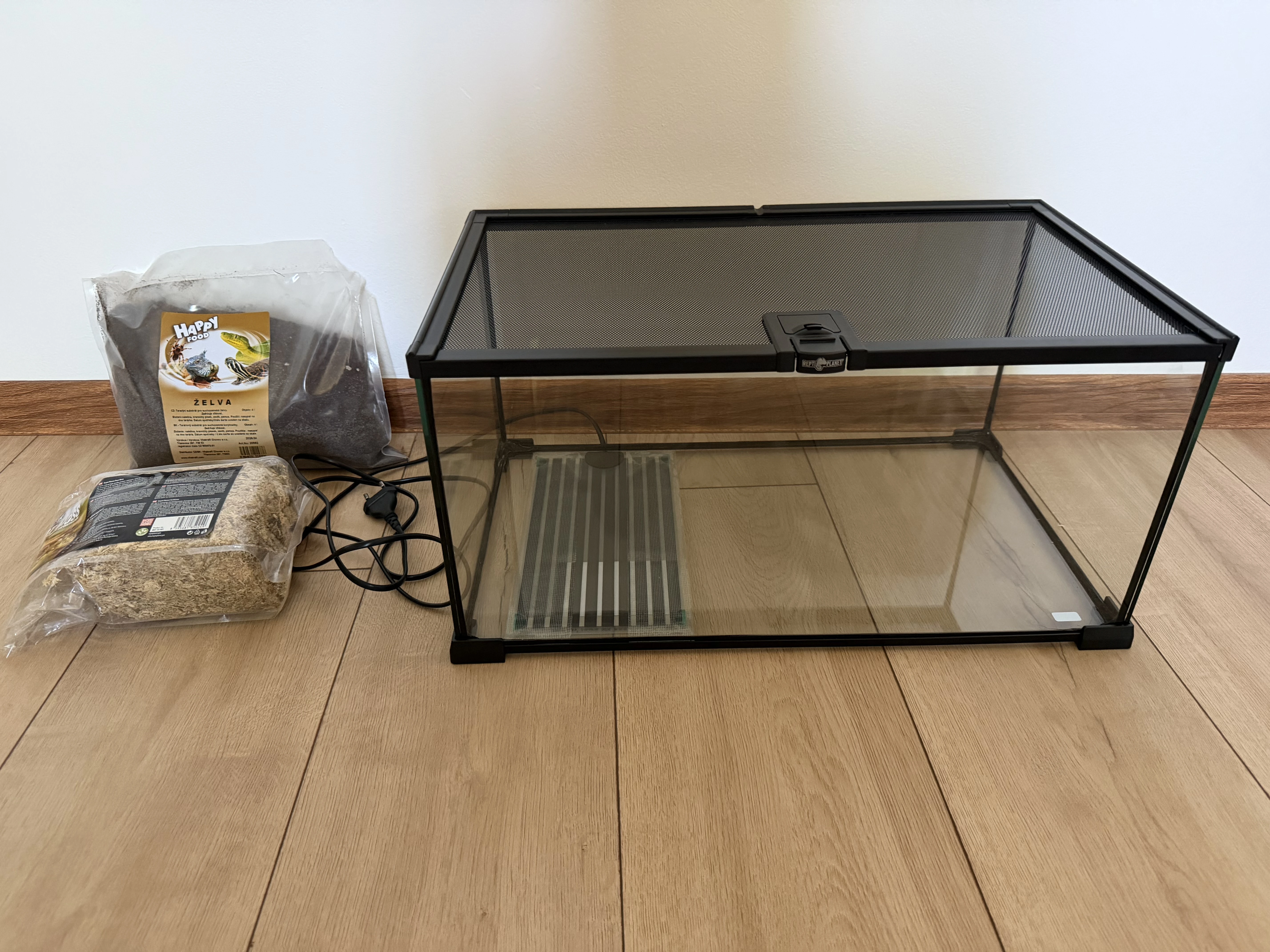 Terarium, substrat, topna folie