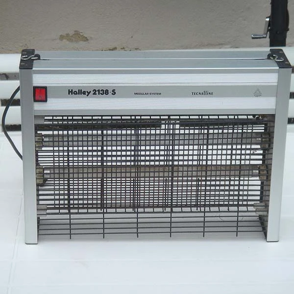 Velký UV lapač hmyzu do stáje