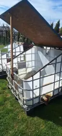 Kralikarna z kontejneru