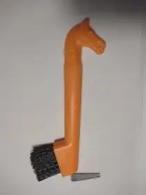 Háček na kopyta s kartáčkem a s koňskou hlavou