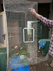 Prodám líhně, budky, dveře do voliér, pletivové panely
