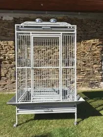 Klec pro velké papoušky