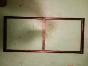 Rámeček pod akvárium