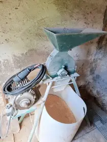 Šroťák.