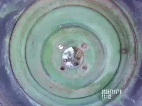 Kompletní kola historických vozů, povozů za koně