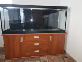Akvárium 130x50x40cm-260 litrú se skříňkou-jako nové