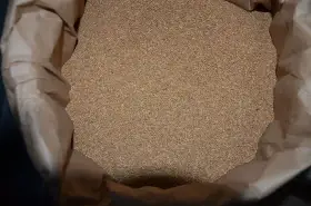 Lesknici, oves nahý, proso žluté a zelené , hrách, hrachové půlky