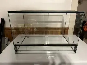 Prodám terárium 60x40x40