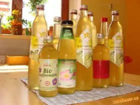 Prodám výborný domácí sirup z květů černého bezu.