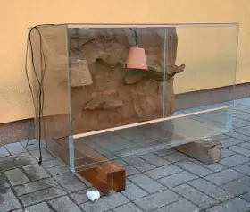 Terárium s pozadím 100 x 50 x 61 cm + topný kámen