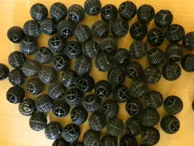 Filtrační medium do akvarijních filtrů 3D bio-kuličky cca.2 lit