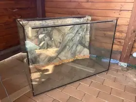 Daruji za odvoz terárium