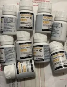 Vánoce jsou za rohem. A-pvp, alprazolam, efedrin, steroidy, peptidy, produkty na