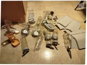 Napáječky, misky,ohrádky...