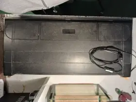 Akvarijní kryt s osvětlením