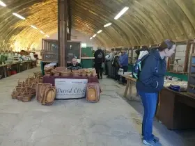 Trhy, burza Strančice
