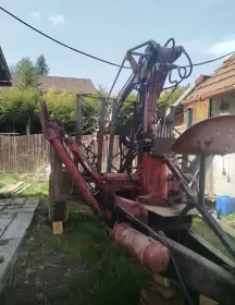 Predám vyvážačku dreva (lesný príves s hydraulickou rukou)