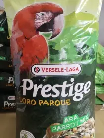 Krmná směs Versele-Laga pro Ary, Ararauna, ad...