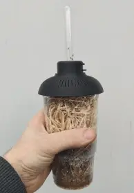 Dávkovač octomilek