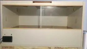 Prodám Terárium š - 90, h - 55, v - 50 cm s vybavením a vytápěním