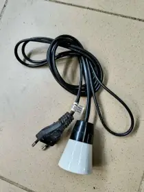 NOVÁ CENA - Keramická objímka E27  přívodní kabel 2 metry - 45 kusů